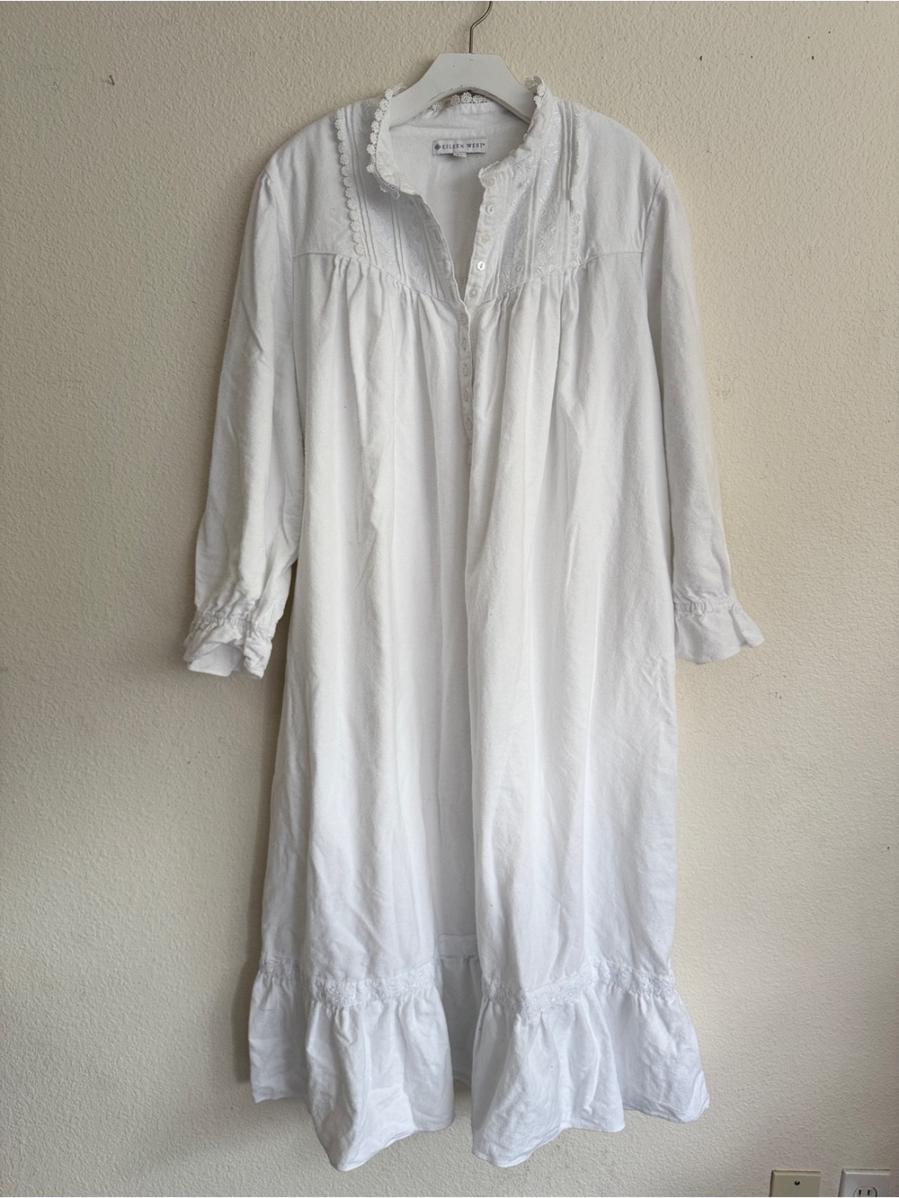 Eileen West Thick White Cotton Ruffle-Trim Nightgown XL victorian cottagecore
